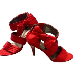 Bandolino Satiny Strappy Ankle Bow Heels 💋